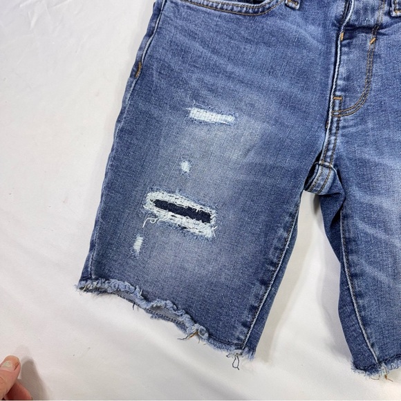 Old Navy Girl’s Distressed Slim Built-In Tough Blue Denim Bermuda Cutoff Shorts - Picture 2 of 6
